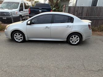 Nissan Sentra Silver 4-Door Sedan