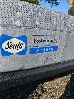 Sealy Posturepedic Hybrid Twin Mattress
