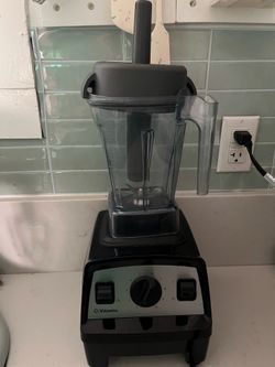 Vitamix Blender with Tamper