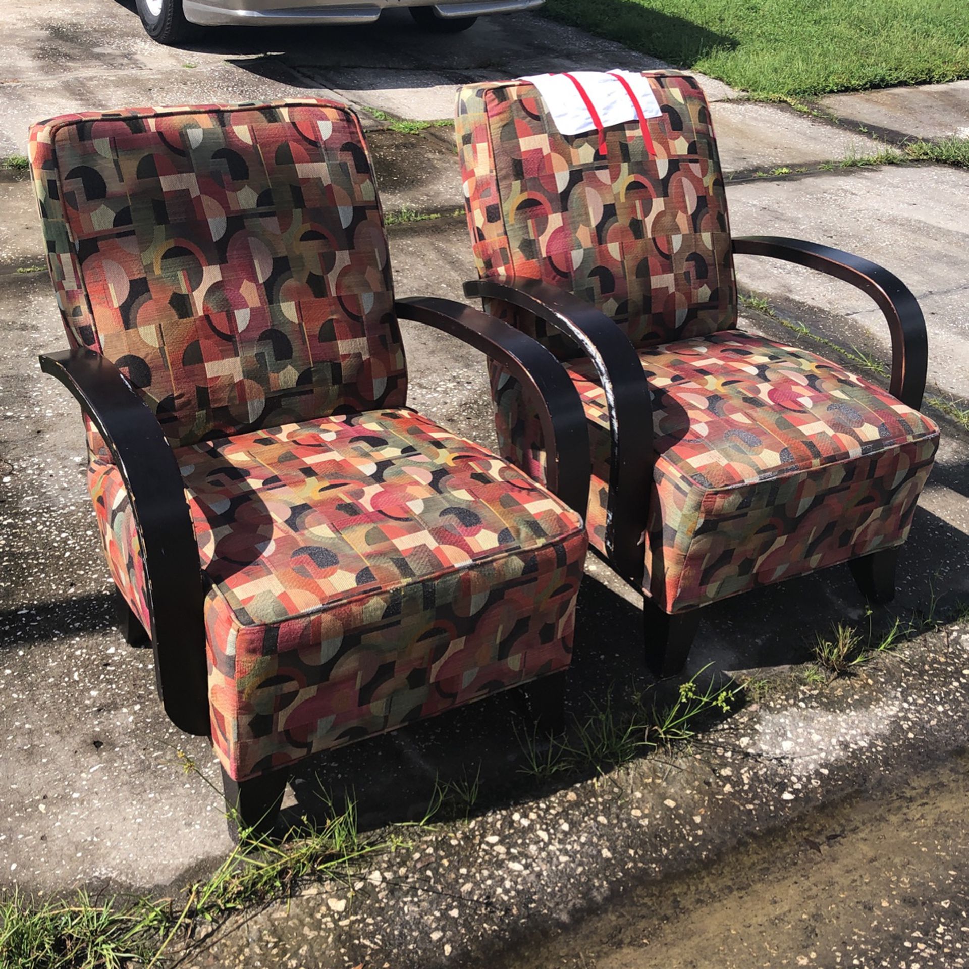 Free chairs message only if ready for pick up