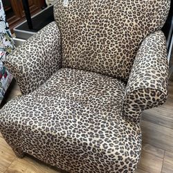 Accent Chair 