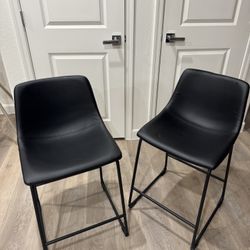 Centiar Pub Height Bucket Seat Bar Stools