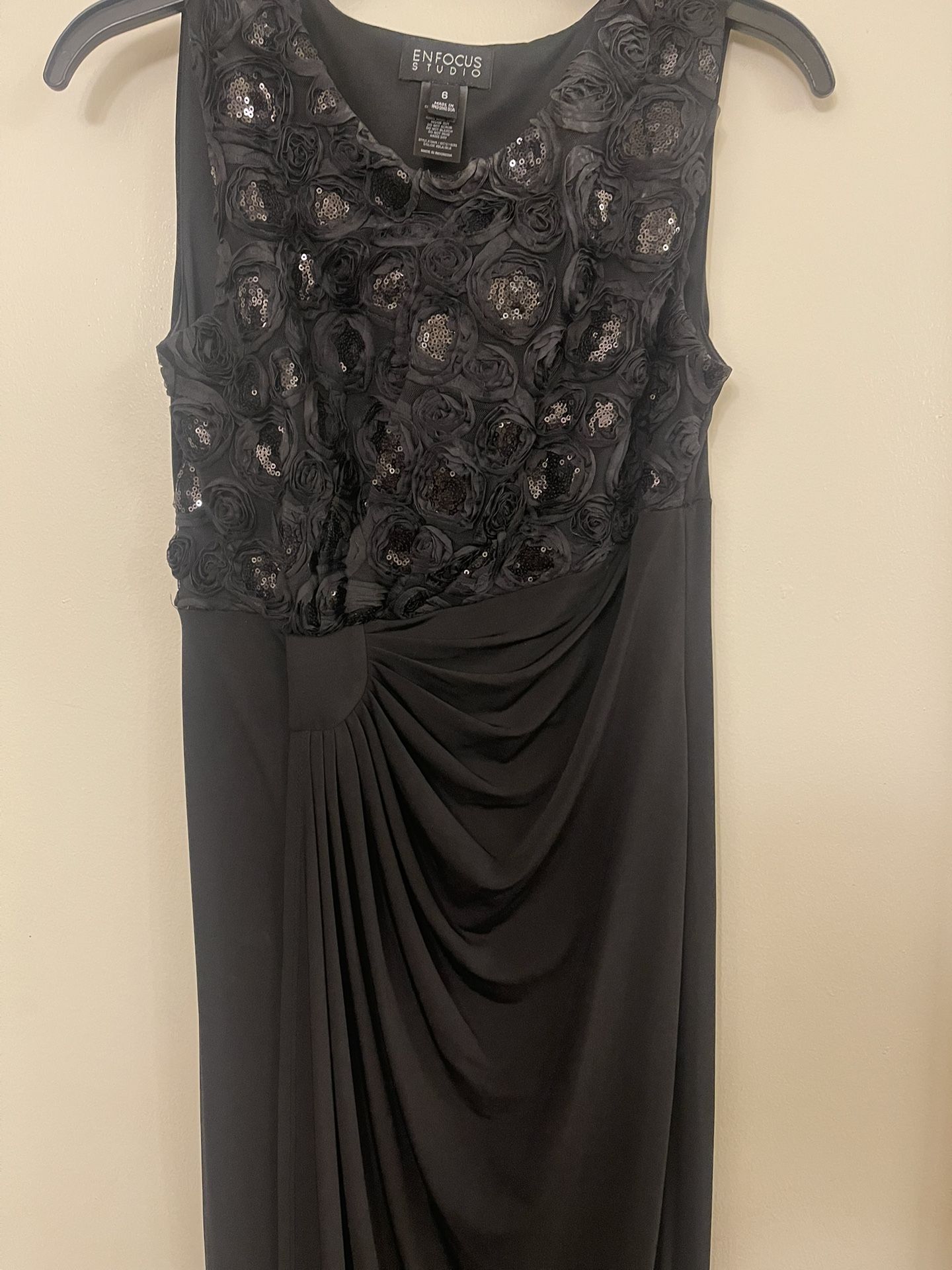 Woman’s Size 6 Evening Dress