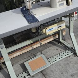 SEWING MACHINE 