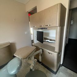 Island 12 O Clock Cabinets All Equipped 