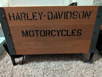 VINTAGE GENUINE HARLEY-DAVIDSON WOOD STORAGE BOX / CRATE METAL LEGS