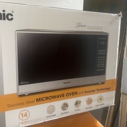 Panasonic 2.2 Stainless Steel Microwave Oven with Inverter Technology 