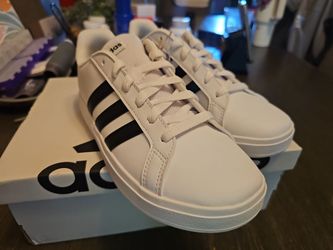 Pair of new ADIDAS GRAND COURT 2.OK shoes