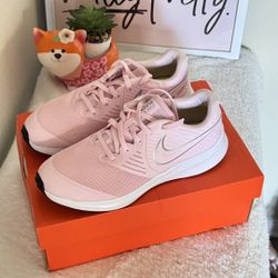 New Nike Star Runner Women Shoes Size 5