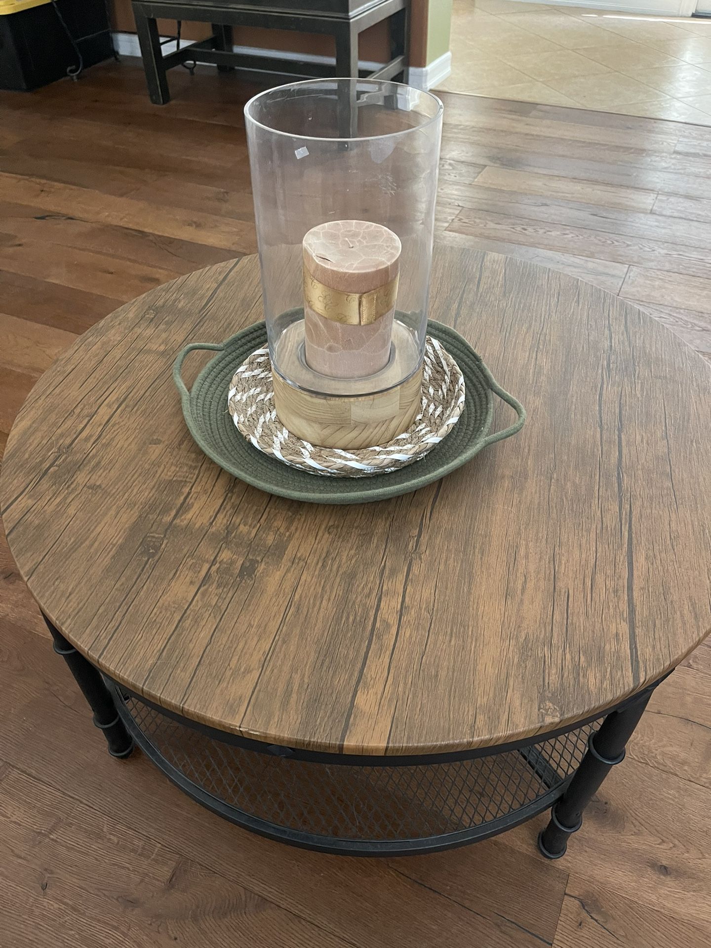 Round Table