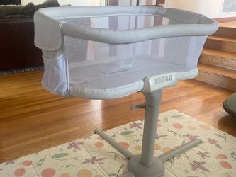 Halo Luxe Swivel bassinet