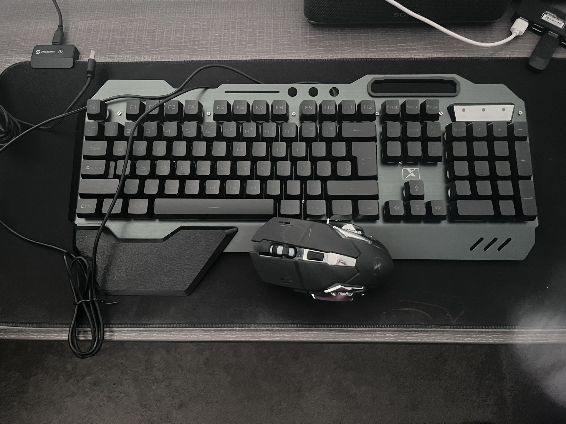 Wireless gaming Keyboard and Mouse,