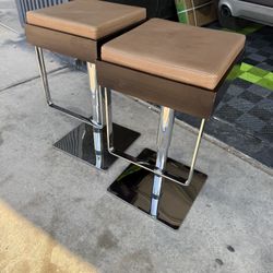 Bar stool 