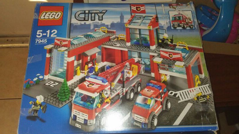 Lego City Fire Station Set #7945 for in Beach, FL - OfferUp