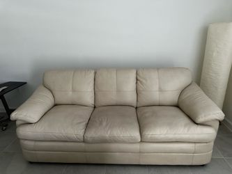 Couch from Rooms to Go (beige)