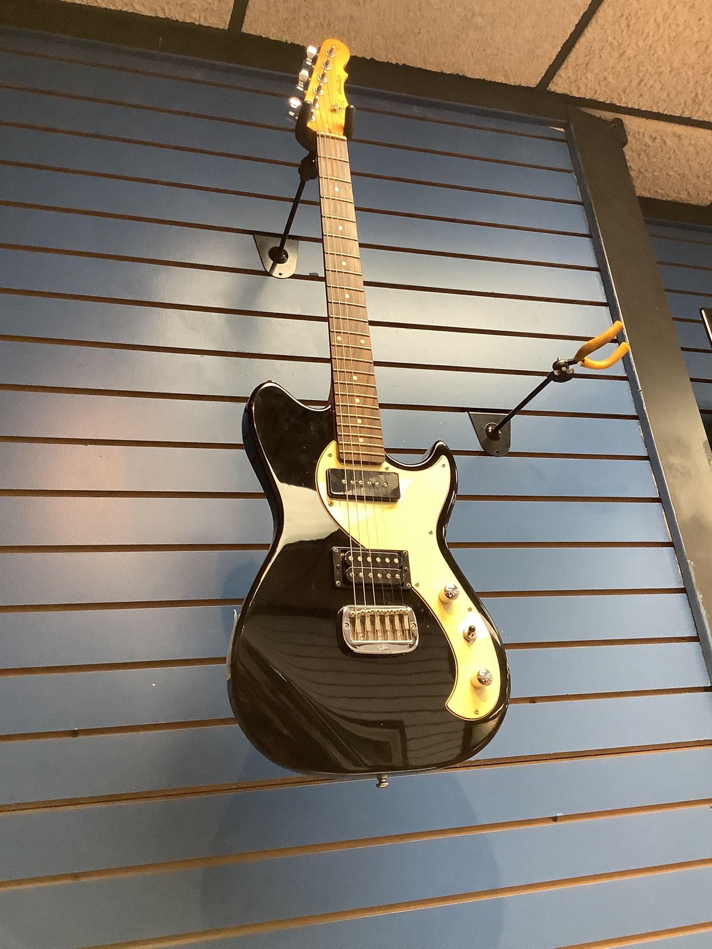G&L Fallout Guitar