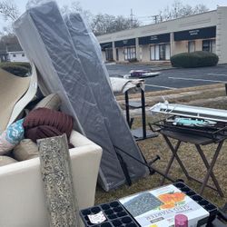 BRAND NEW TWIN MATTRESS/Box spring!!