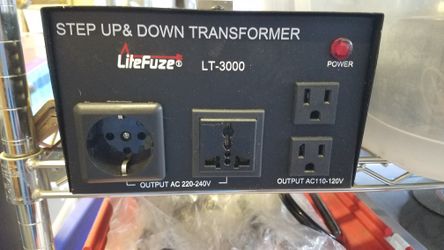 Step Up and Down Transformer, 110-220Vac, New