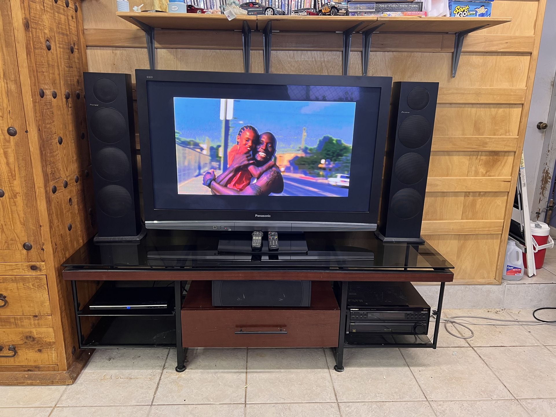 Home Theater System – TV + Receiver + Speakers + 70” Stand