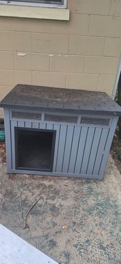 Outdoor doghouse for sale