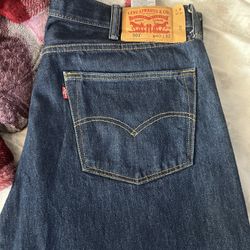 Levi’s Pants