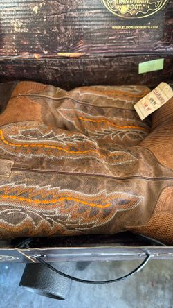El dorado Snakeskin Boots 