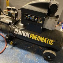 10 Gallon /125 PSI Air Compressor