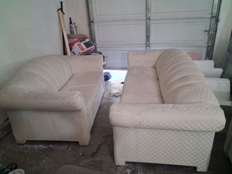 white sofas set