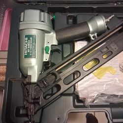 Hitachi 2/1/2inch Finish nailer