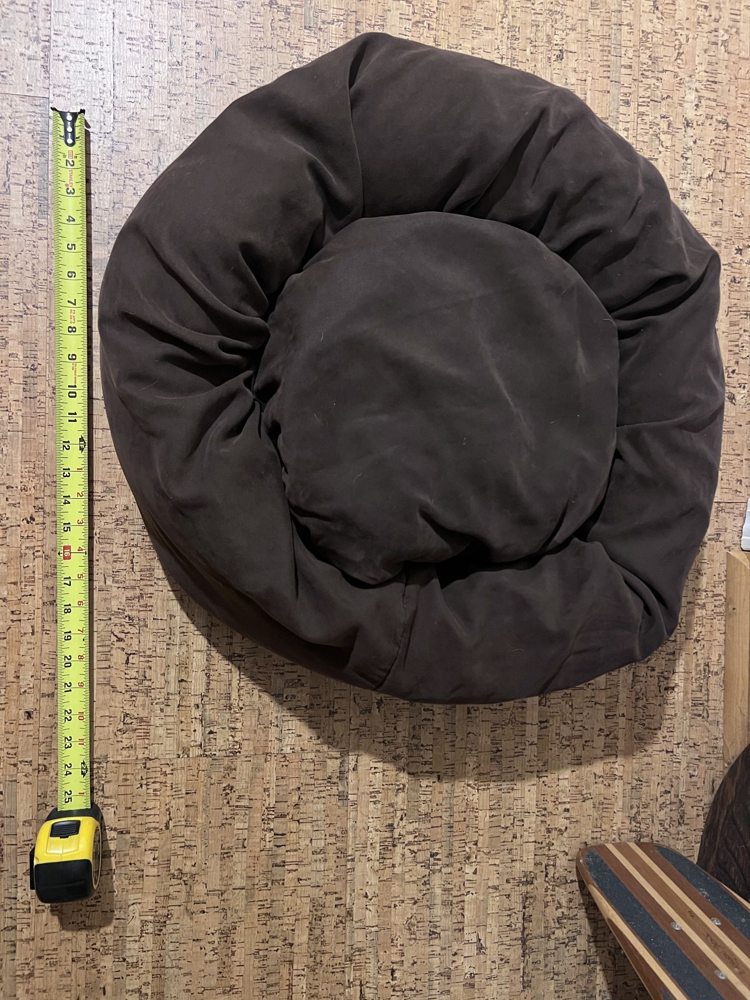 Quality comfy dog bed. Like New!