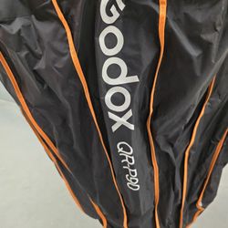 Godox QR-P90 Deep Parabolic Softbox 35in 90cm with Grid Bowens Mount
