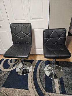 Bar stools like new