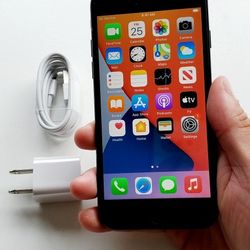 iPhone 7 128gb - UNLOCKED - Like New 