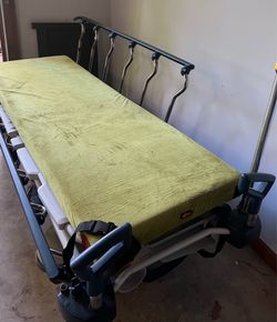 Stryker Big Wheel Ambulance Stretcher