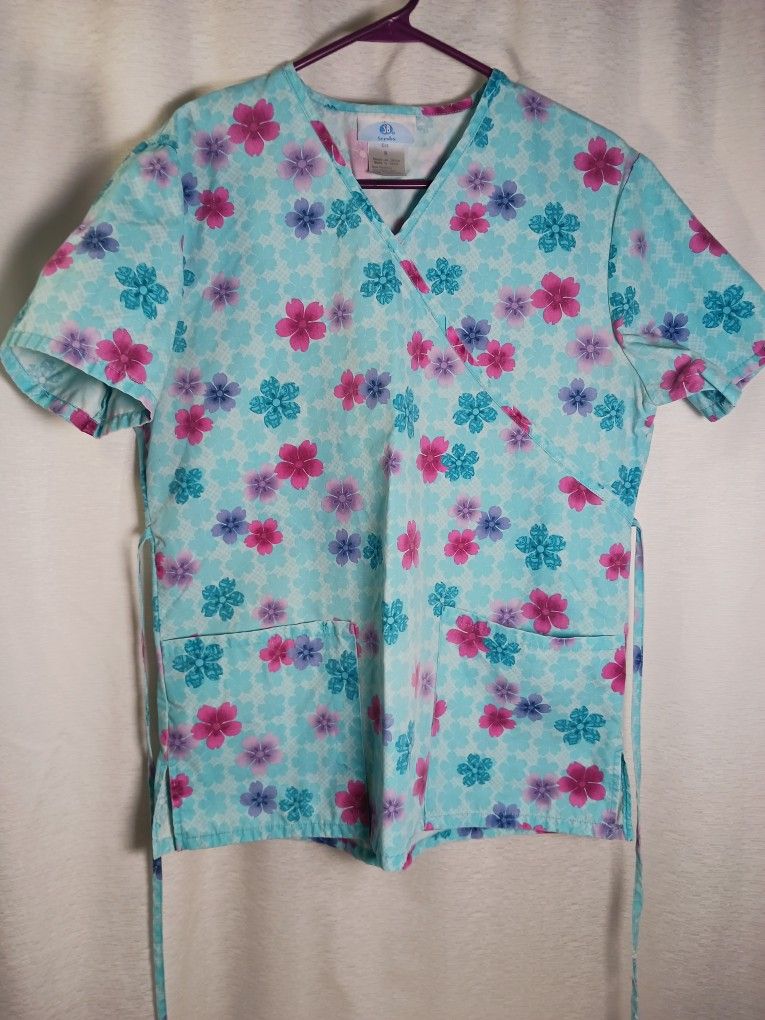 SB Scrubs Size Small Scrub Top Blue Pink Purple Flowers (read description)