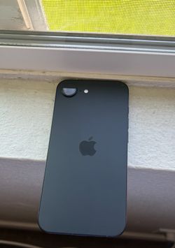 iPhone 16e