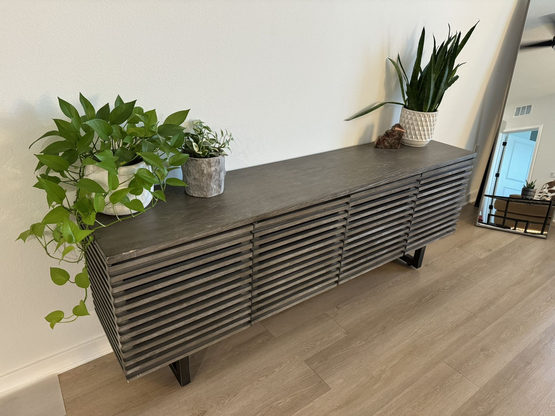 Hooker Furniture Solstice Entertainment Console