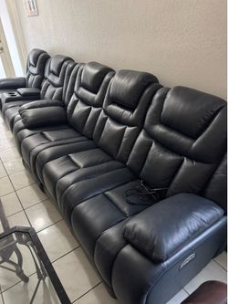 Leather sofá and loveseat