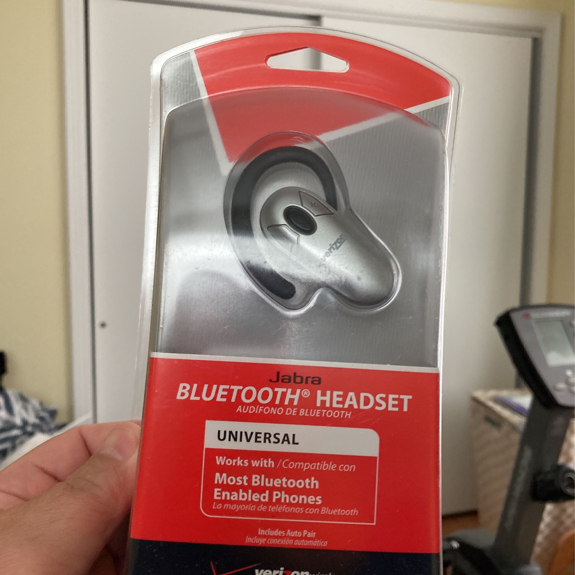 Bluetooth headset universal