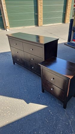Dresser and nightstand in Good condition