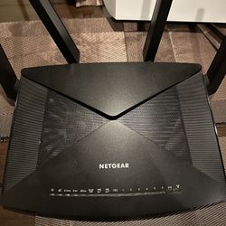 Nighthawk x10 ad7200
