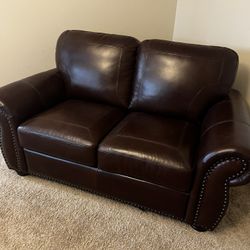 Too Grain Leather Sofa And Love Seat 