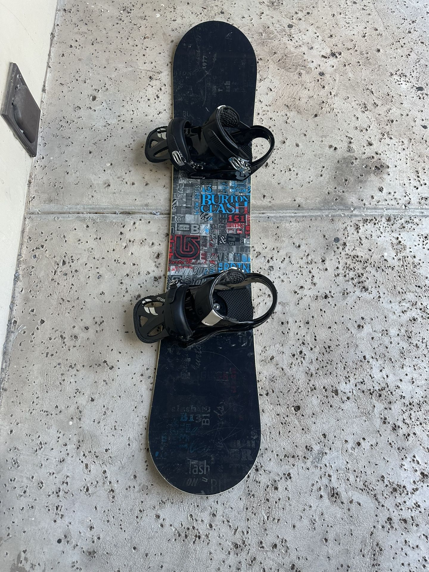Burton Clash 151CM Snowboard with Burton Bindings