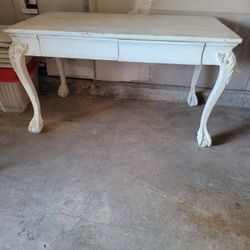 Antique White Table Good for Your Next Event 