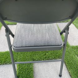 Folding chair with cushion