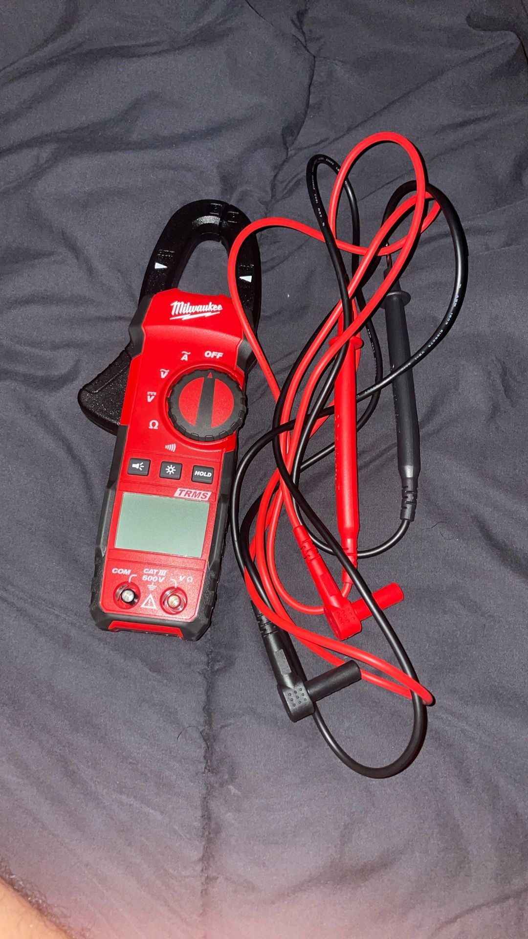 Clamp meter 