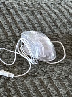 Wired mouse white has RGB good for gaming