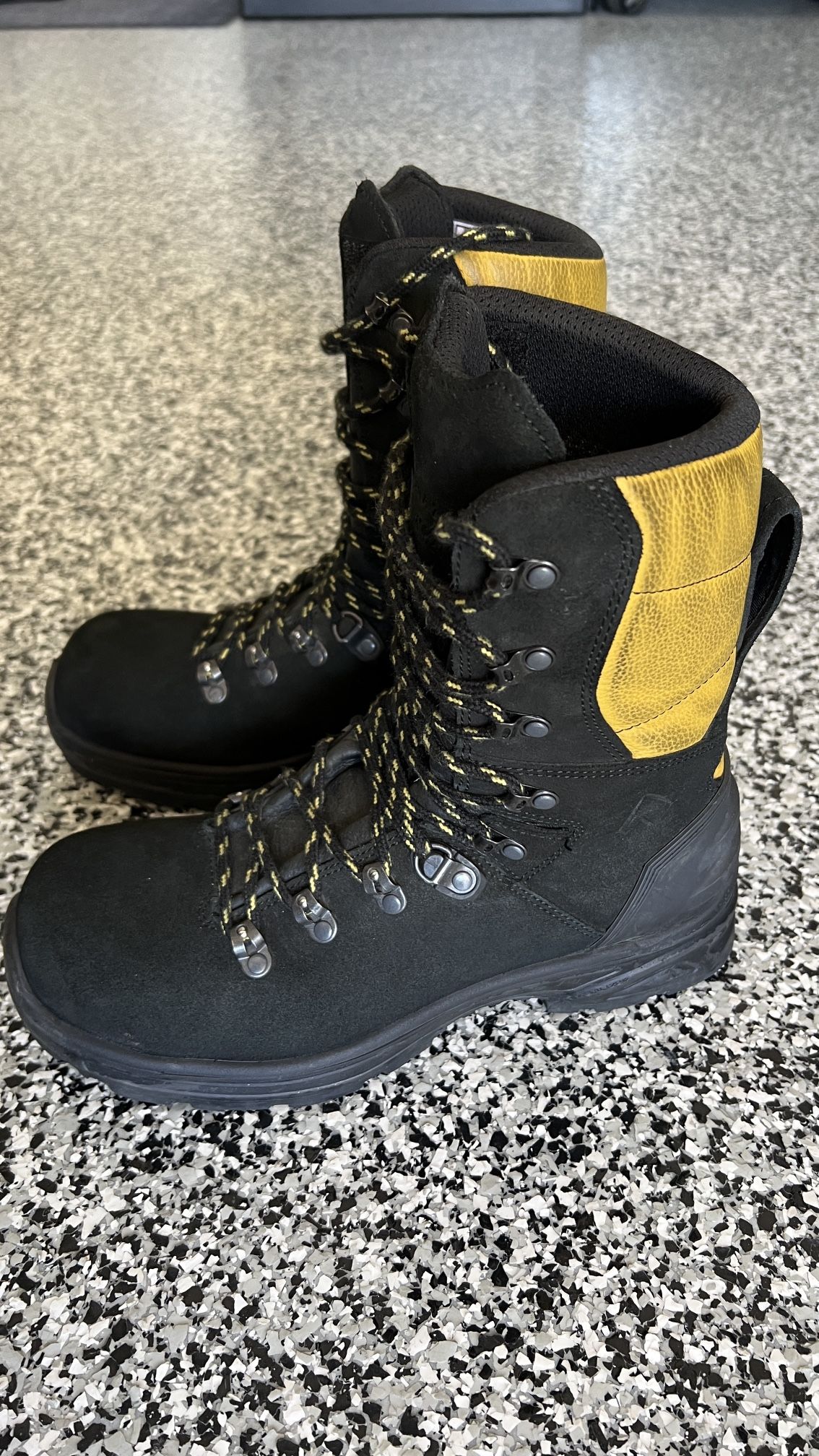 HAIX Missoula 2.0 Size 8W Wildland Firefighter Boots - Hardly Used
