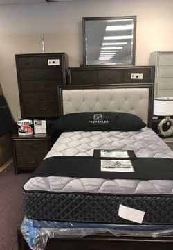New king bedroom group
