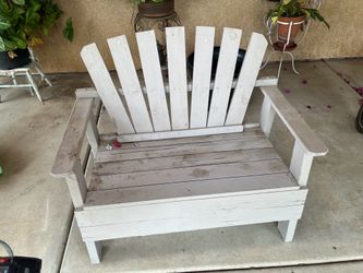 Wood bench
